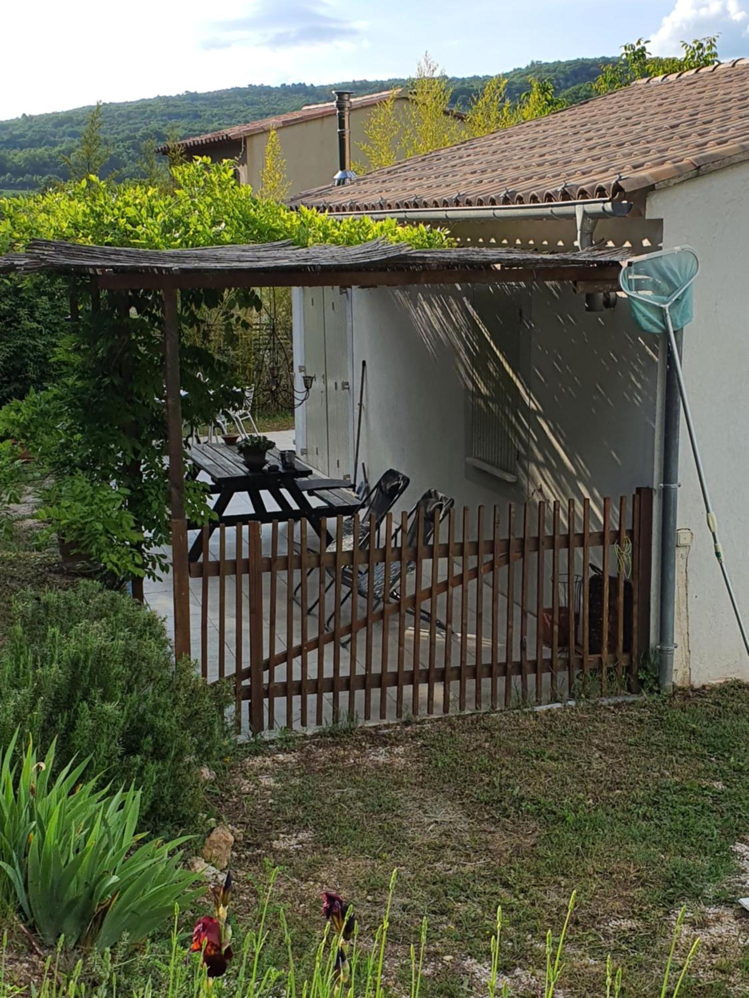 Gite Hanna En Luberon - Le Boisset De St Martin De Castillon Saint-Martin-de-Castillon Exterior photo